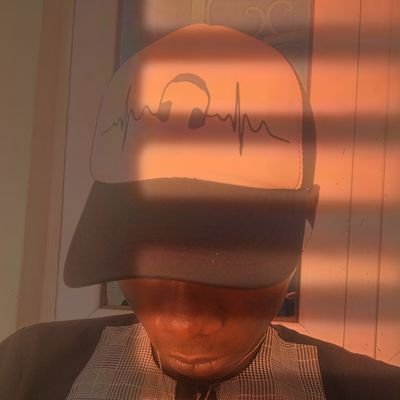 ChiwuzoV's profile picture. Simplicity.