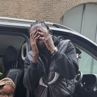 floeticcc's profile picture. nomorenostalgia.