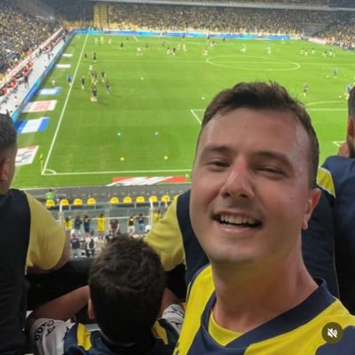 selomsaygin's profile picture. If it is beautiful,it is poisonous   @fenerbahce