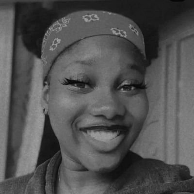 oluwadaraES's profile picture. 