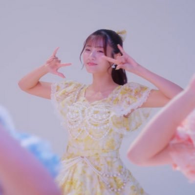 remi__log's profile picture. for Log You's Lemon Yellow Remi 💛 (former Cherry Bullet) @remi_ly0426