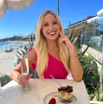 lindaLewis_535's profile picture. 