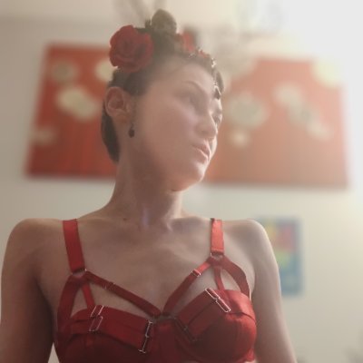 roxyxfeller's profile picture. The meaning of life is love.