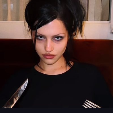 izbabez's profile picture. 