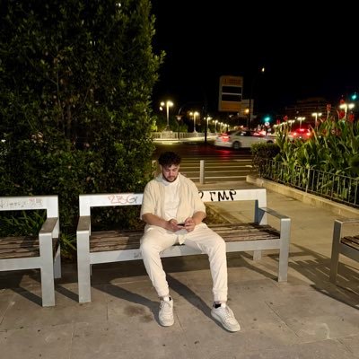 fvrewss's profile picture. 