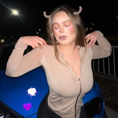 MarinaWife7's profile picture. Hotwife