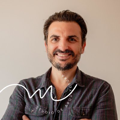 MazorraGabriel's profile picture. Ajudando gente pragmática & ponderada a construir suas paisagens domésticas com um processo colaborativo de criação.