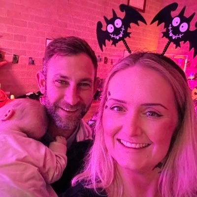 AmsNixon's profile picture. Runner 🏃🏼‍♀️Vegetarian 🥦 Business Owner @gethookedsports selling funky leggings 👖 and handmade personalised medal holders 🏅