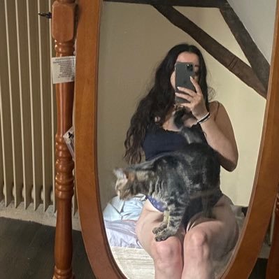 nahalir76's profile picture. Ta meuf cool