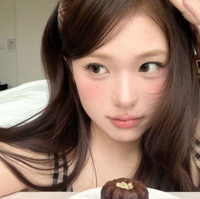 mziawi's profile picture. buss: sunny-haze ♡ 23. on street of ’ selling & service account: eephysealsic 🌺 📝