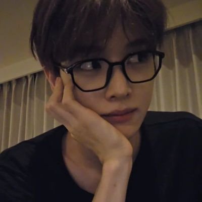 cliquexsungchan's profile picture. ถ้าจะเกลียดกันขอให้เกลียดหลังจากที่ได้รู้จักกันแล้ว ไม่ใช่ฟังคนอื่นมาแล้วตัดสินกันส่งเดช