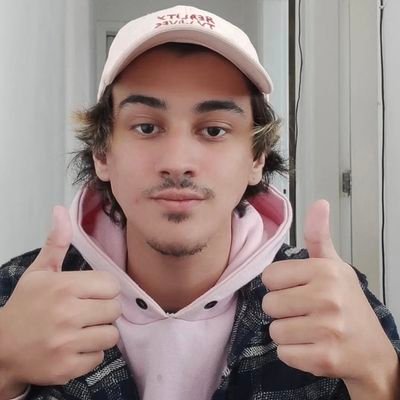 glmrscks's profile picture. 25 anos vocalista da @giz_______
guita do @magnoliacaru
(ele/dele)
vai corinthians

❤️:@patoreal10