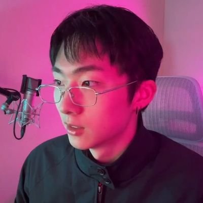 NikkiBloom_'s profile picture. 💎SHINee forever 5 🗣️💎