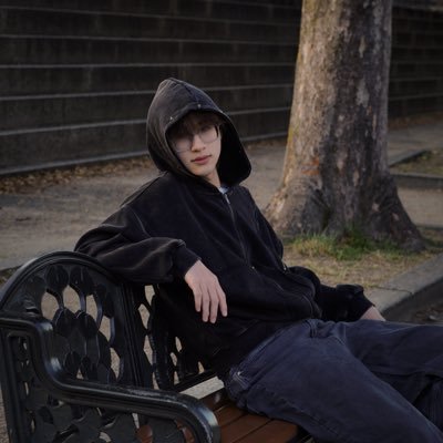 earthksss's profile picture. #earthkss