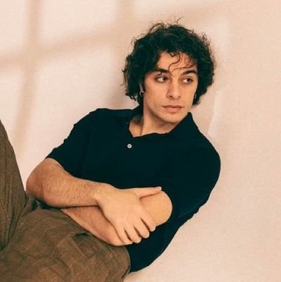 Fireboy99_'s profile picture. Blue Night 🌙 
Passioni: tuta da meccanico e Simone Balestra.
Bi, impegnato.
Segni particolari: ♉

Colore: rosso.

Per favore niente ABBA, altrimenti ve meno.