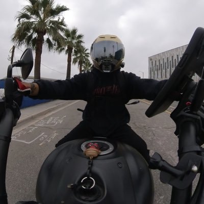 iitzGuanaco's profile picture. 🇸🇻Guanaco🇺🇸|🧘💜♓🧜‍♂️| 🔱Transformation🔱 | Rebirth 🐦‍🔥