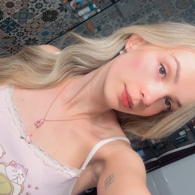 giselags9's profile picture. ˚ ༘♡ @twitch streamer & @Locked_EU CC ༉‧₊˚✧ ›