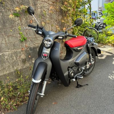 kazusirku's profile picture. 爬虫類を飼ってますが趣味に変更して ゲージの処分し細々と飼いながら　　バイクは黄色いクロスカブからスーパーカブ125に乗り変えました　どこに行くにも今はカブで走ります