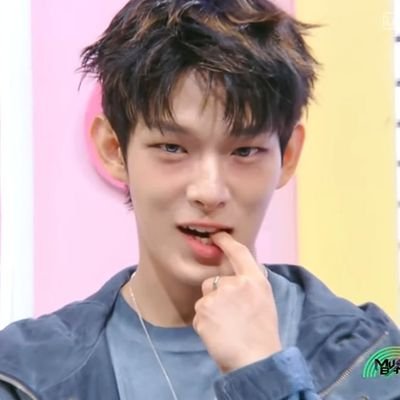 Val3rynn_'s profile picture. 