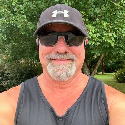 Bradley_waters1's profile picture. I am a Powerball winner of $390.7M,l'm using this medium to appreciate the society by giving out $3500 each to my first100 followers&to support Dneedy