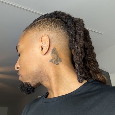 BobbyChenay's profile picture. Les sommes à 5 chiffres ne me font plus bander.