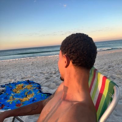 licaspicanha's profile picture. viver é caminho