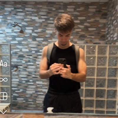 ViTtoo__'s profile picture. 