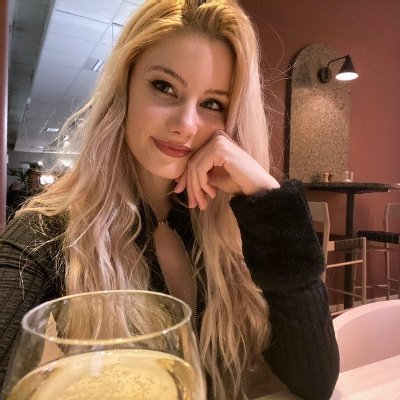 Sophie_08aj's profile picture. Be bold in love and hate, and live the life you want.