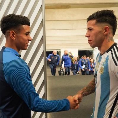 AnonTemiola's profile picture. 