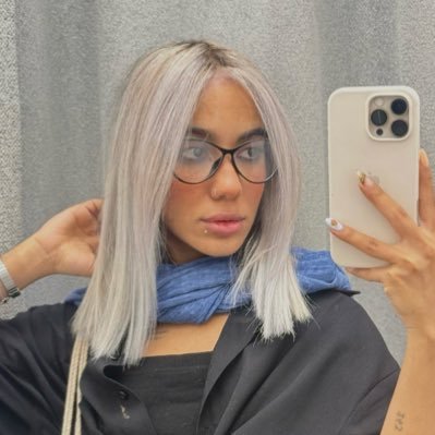 shooriideh's profile picture. شوریده و دیوانه🗿