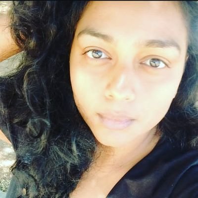 MalaMurthy's profile picture. VEGETABLE MUNCHING FASCIST ❤️