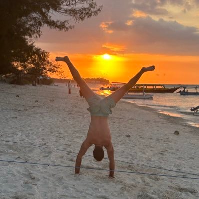 L_J1708's profile picture. #StockExchange 👨‍💻#OlympiqueLyonnais 🦁