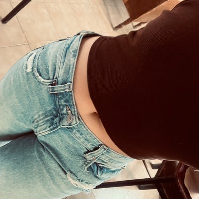 alessandleal's profile picture. pongan modern family @alessitaleal