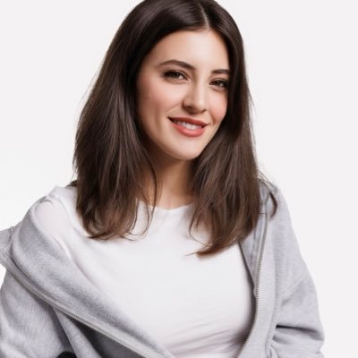caterinasosso's profile picture. witty🥤 always smiling at dogs