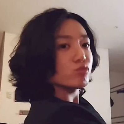 taesally_arlo's profile picture. be human.