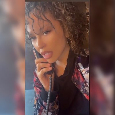 LyssaHoney's profile picture. is it a game, or is she insane? 💋