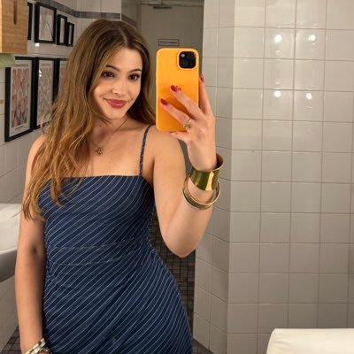 1beezaa's profile picture. 