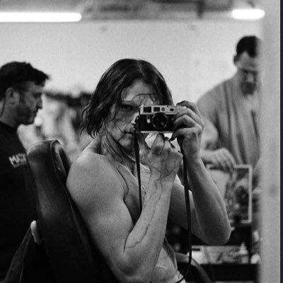 zik_lost's profile picture. Everlasting consciousness through expressive Creation.  Find Zik. ‘IAM’ 🧟‍♂️🎧🎞️