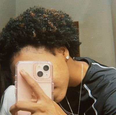 dixxx_leticia's profile picture. 