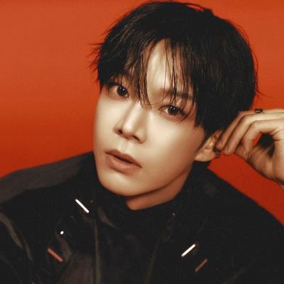palatial_mind's profile picture. i tweet about dongheon sometimes || verrer editor when i feel like it