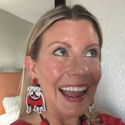 otterknowsbest's profile picture. HHI ☀️