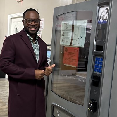 I_Write_Films's profile picture. MFA. film writer. Credits include “a kept woman” “everything is both” “Love for Sale season 2” and more… Relationship EXPERt. #1 on Prime and Tubi