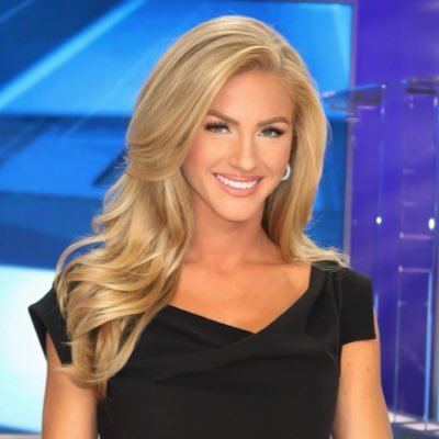 courtneynallen's profile picture. Investigative reporter + anchor 
Instagram➡️@courtneynallen