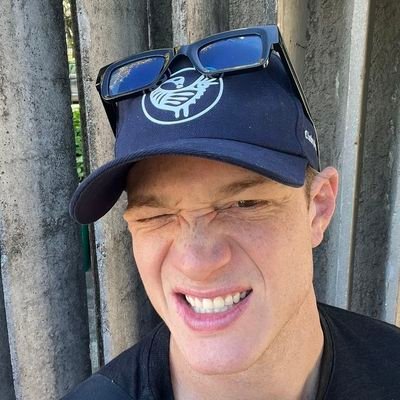 vviihhtuita's profile picture. comentando realitys shows e novelas.