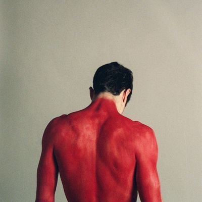 ndb30's profile picture. نِصْفُ شاعر... في داخلي ندبٌ يقطر صمتًا شجيًّا، كأنه آخر شهقة للضوء على جدار قلبٍ منسيّ