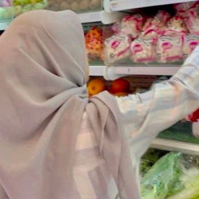 SyaikhaAulia09's profile picture. 