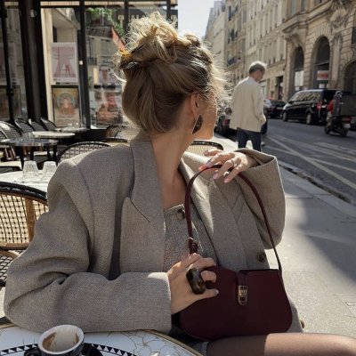 junaidulambia1's profile picture. Just a woman who likes to look up at the night sky😘🤩