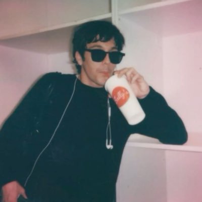 tuckernelsons's profile picture. confusing the waitress - 20