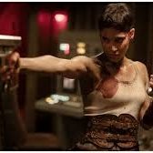 myada1552115's profile picture. مستكشفة ليلية ذات عينين فضيتين تريان المستقبل لثوانٍ قليلة.