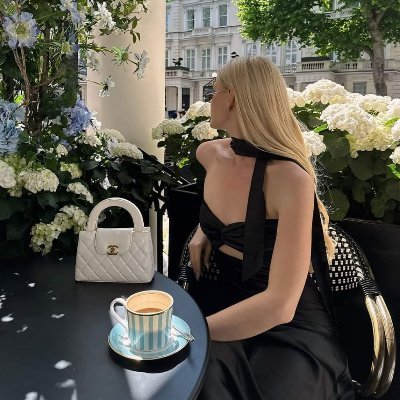 LOOYANDAR1's profile picture. 